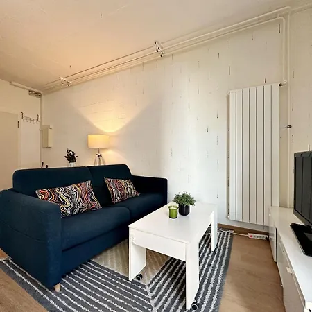 Modern Studio, De Lausanne Apartment *